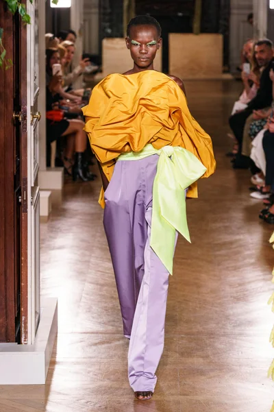 Look 2